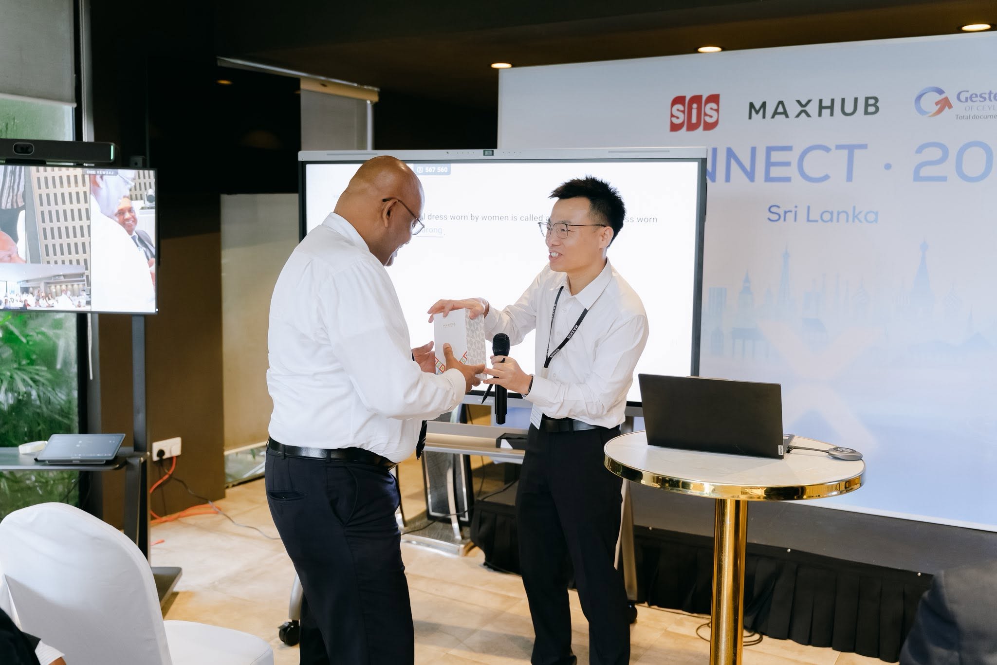 Maxhub Event