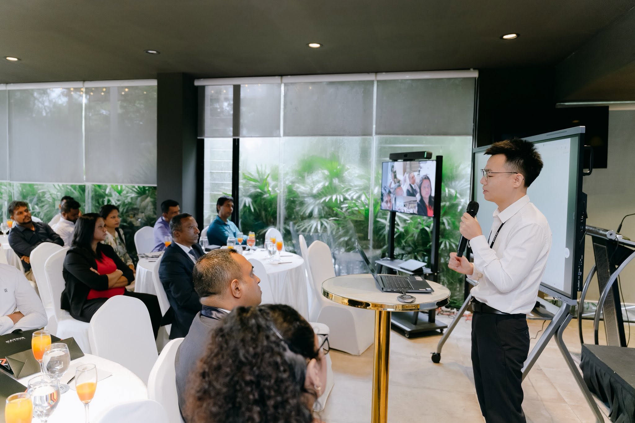Maxhub Event